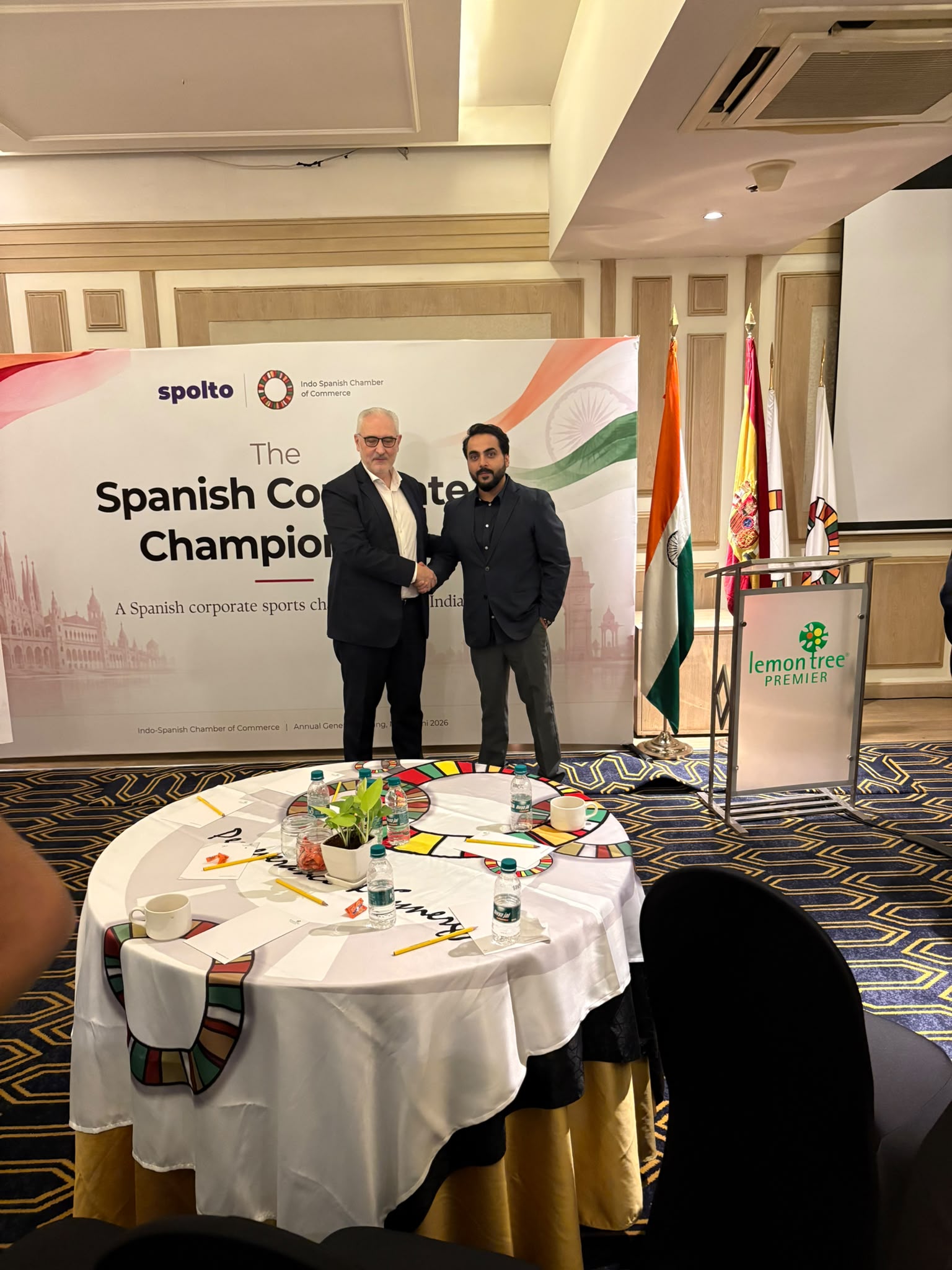 Oscar Esteban, President of the Indo-Spanish Chamber of Commerce, with Shaz Shahnawaz, Global Incorporation Director of OnDemand International, at the Spanish Corporate Championship
